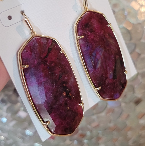 Kendra Scott Faceted Danielle Earrings Raspberry Labradorite in Gold - Picture 11 of 14